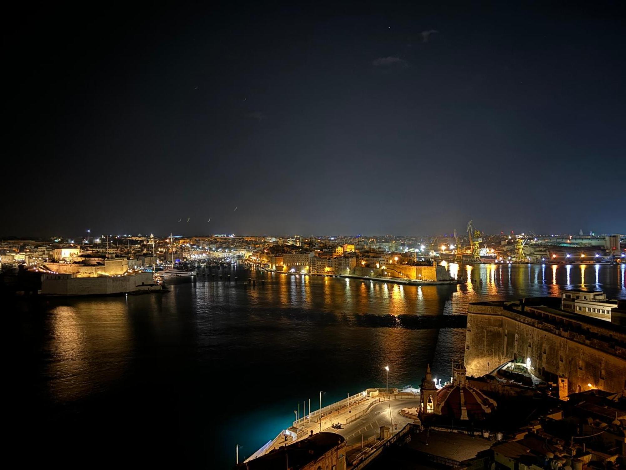 Grand Harbour Hotel Валлетта Екстер'єр фото