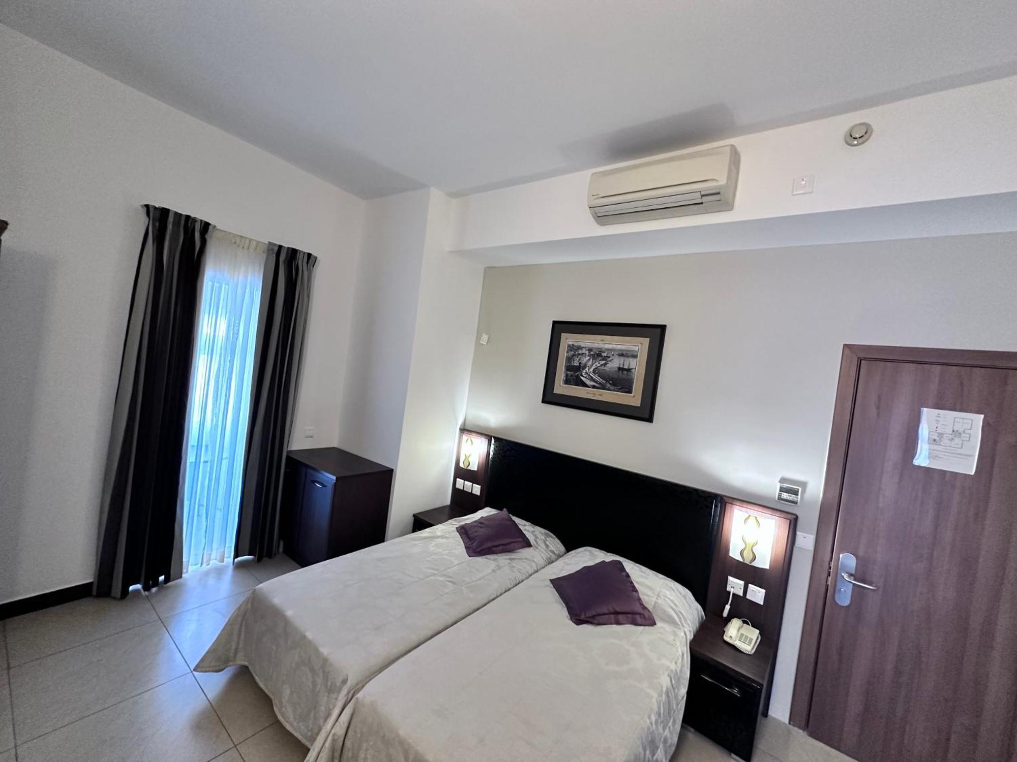 Grand Harbour Hotel Валлетта Екстер'єр фото