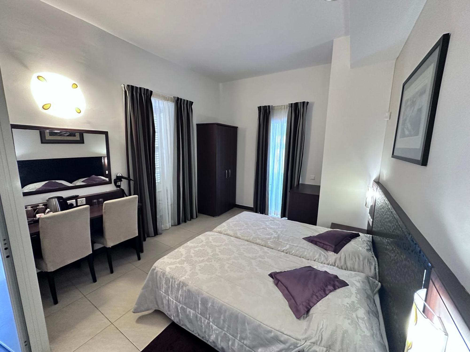 Grand Harbour Hotel Валлетта Екстер'єр фото