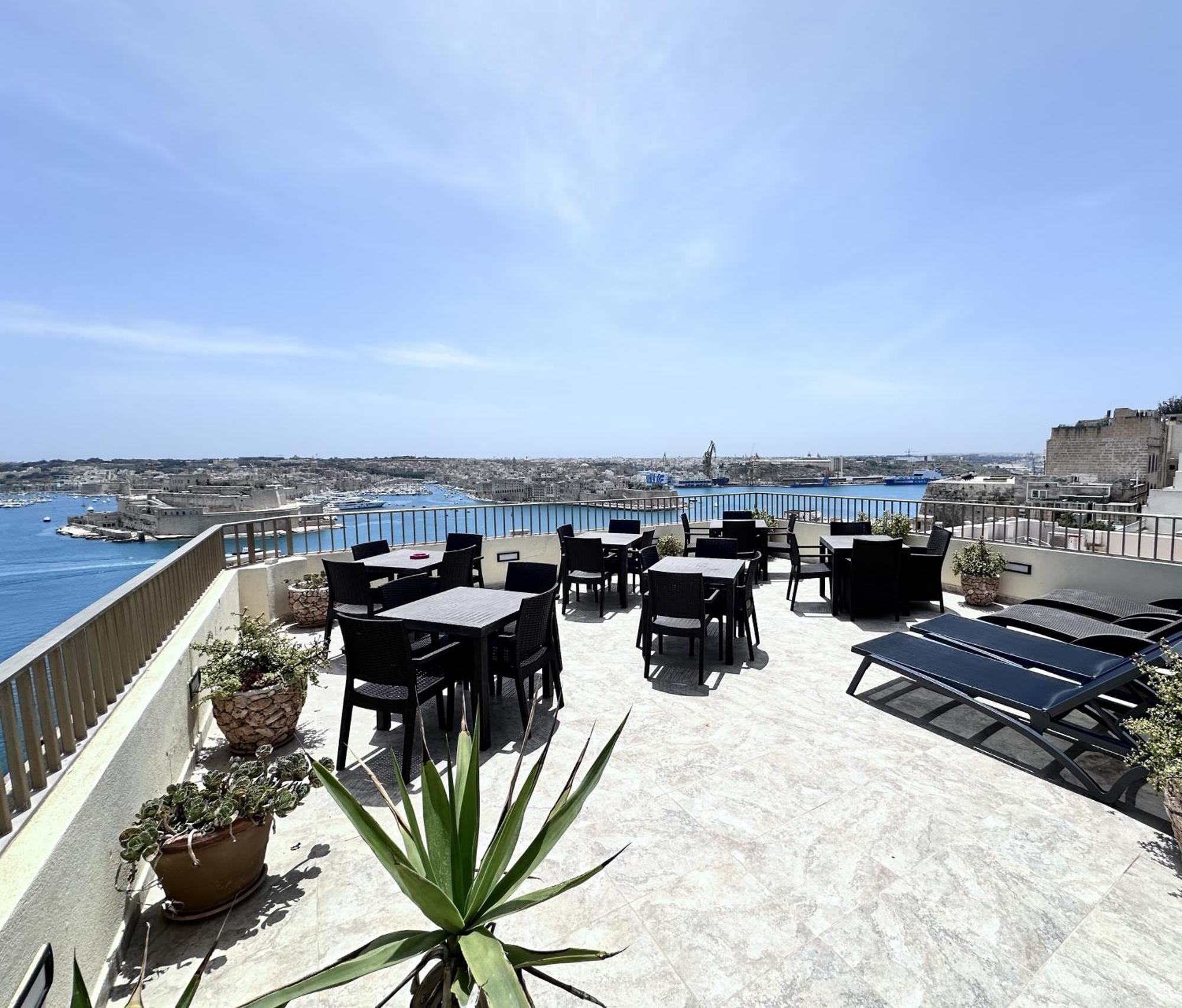 Grand Harbour Hotel Валлетта Екстер'єр фото