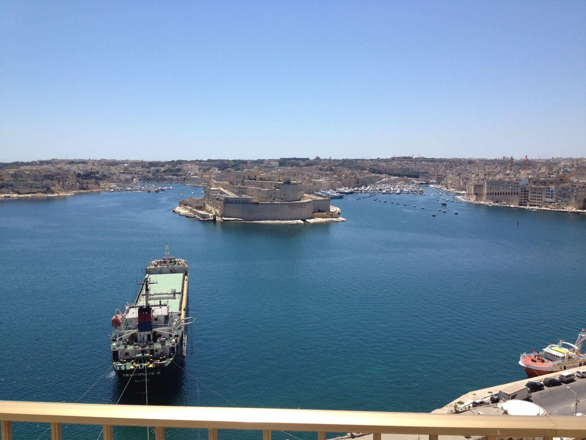 Grand Harbour Hotel Валлетта Екстер'єр фото