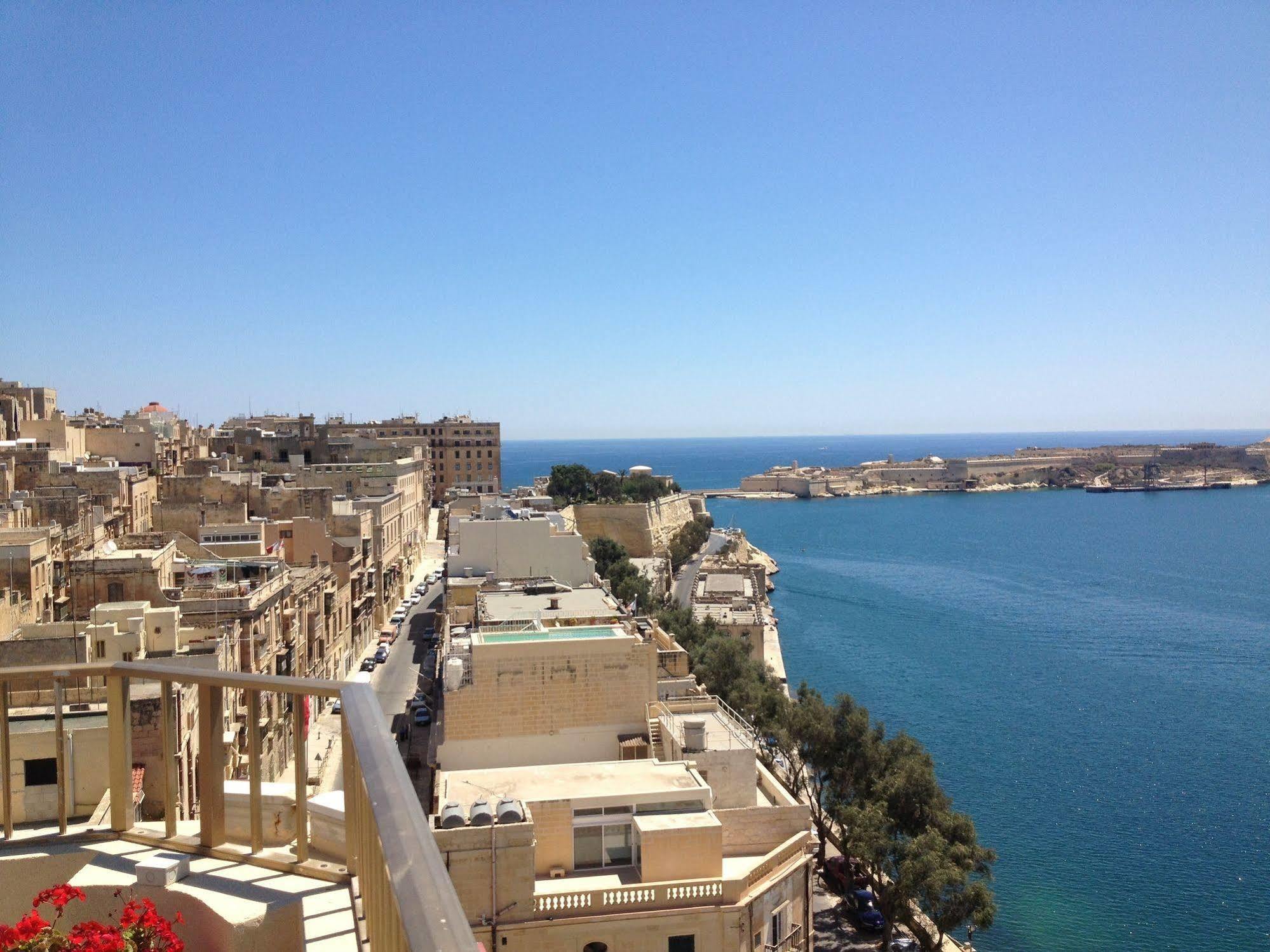 Grand Harbour Hotel Валлетта Екстер'єр фото