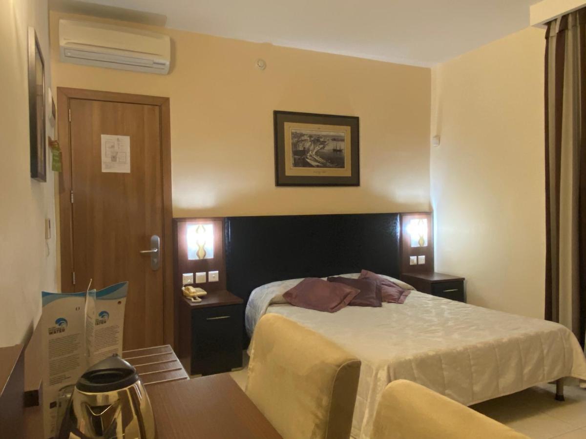 Grand Harbour Hotel Валлетта Екстер'єр фото